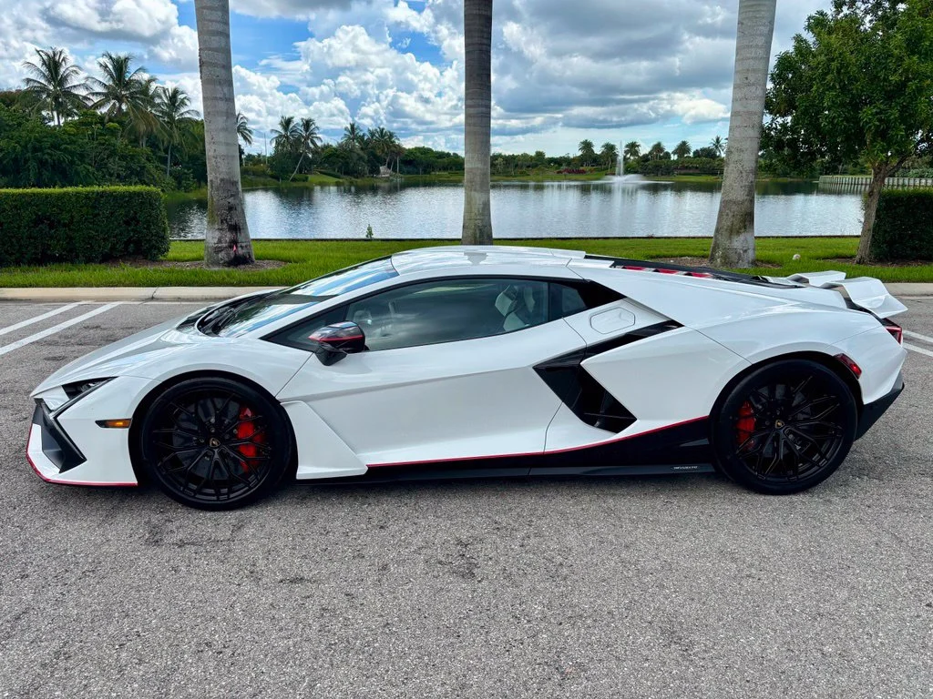 New 2026  Lamborghini Base image 8