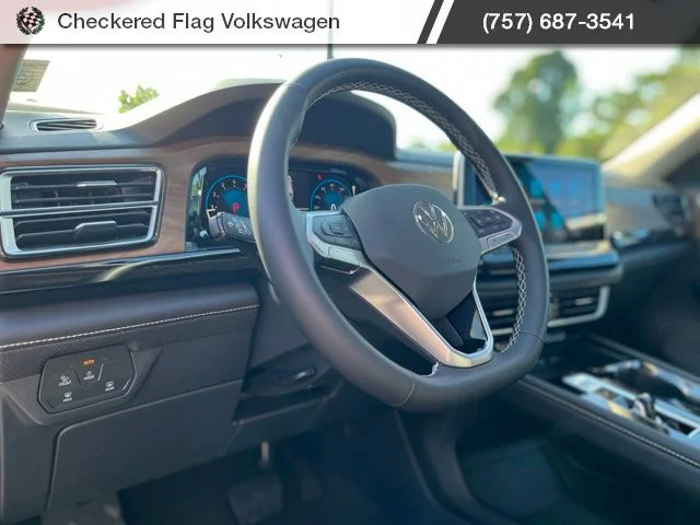 New 2026 Black Volkswagen 2.0T SE w/Technology image 21