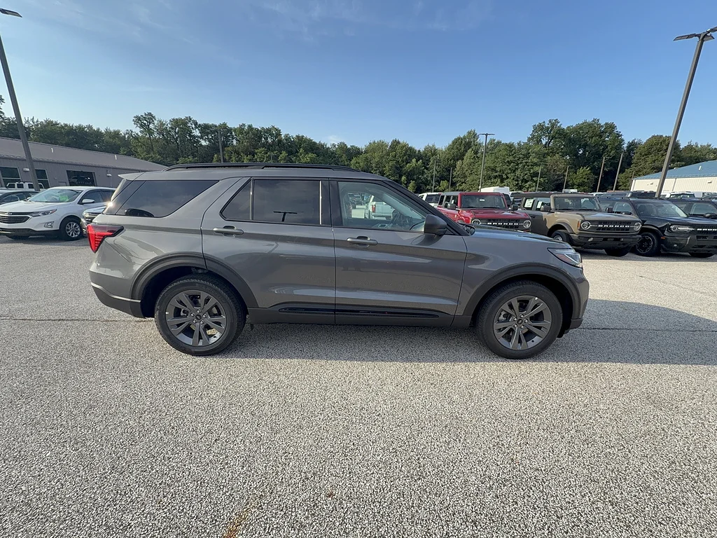 New 2026 Carbonized Gray Metallic Ford Active image 8