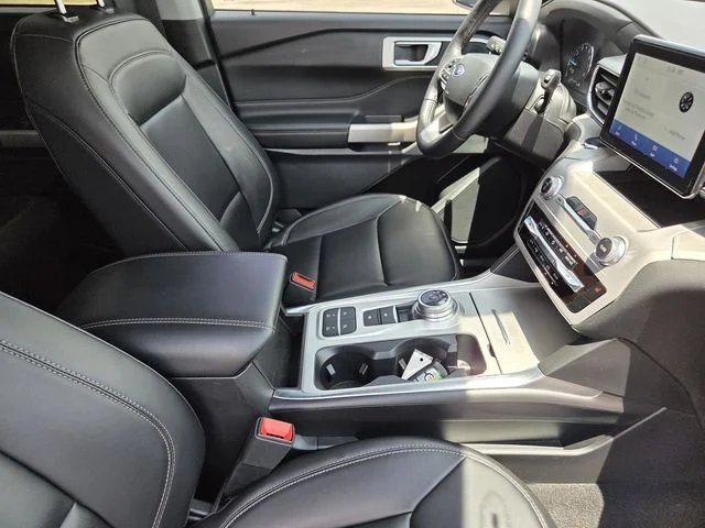 Used 2024 White Ford XLT image 37