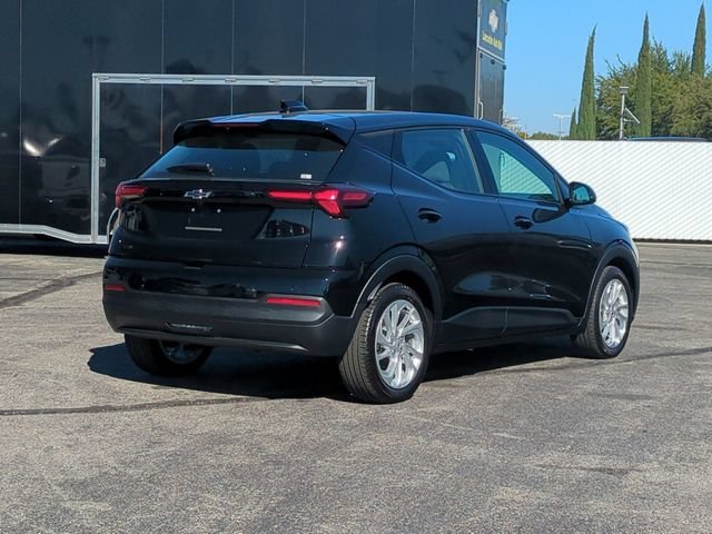 2027 Chevrolet Bolt LT - Photo 8