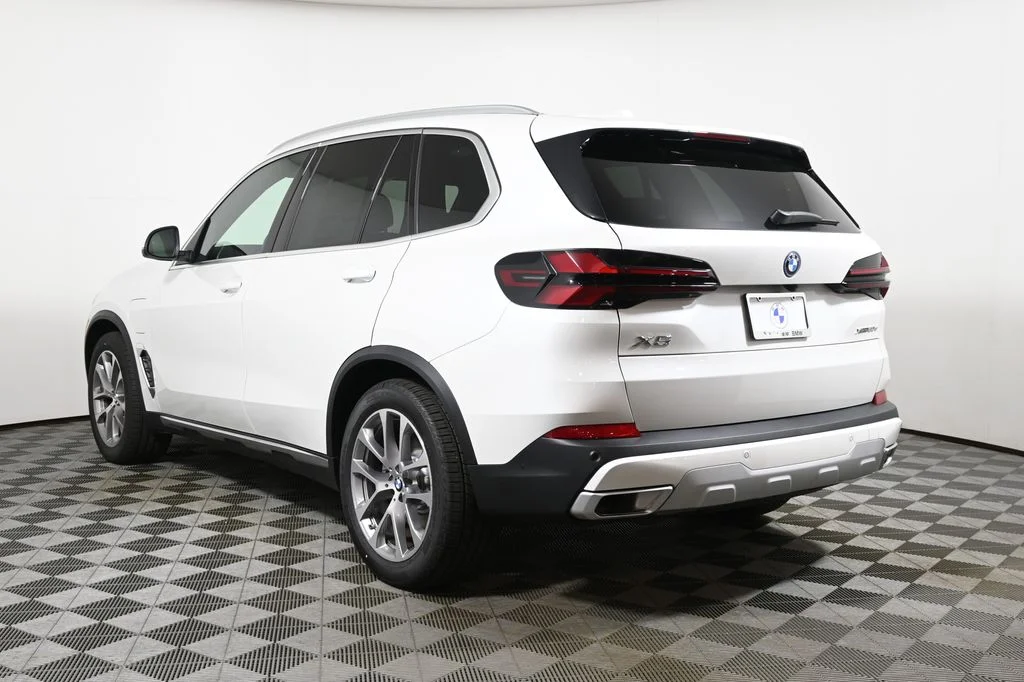 Used 2026 White BMW xDrive50e image 5