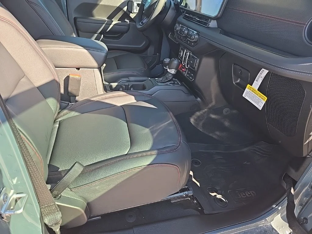 2025 Jeep Wrangler 4-Door Rubicon - Photo 35