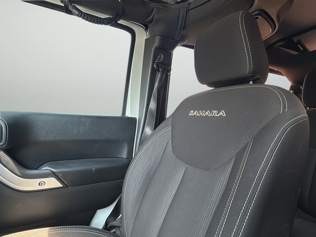 Used 2017 White Jeep Unlimited Sahara image 36