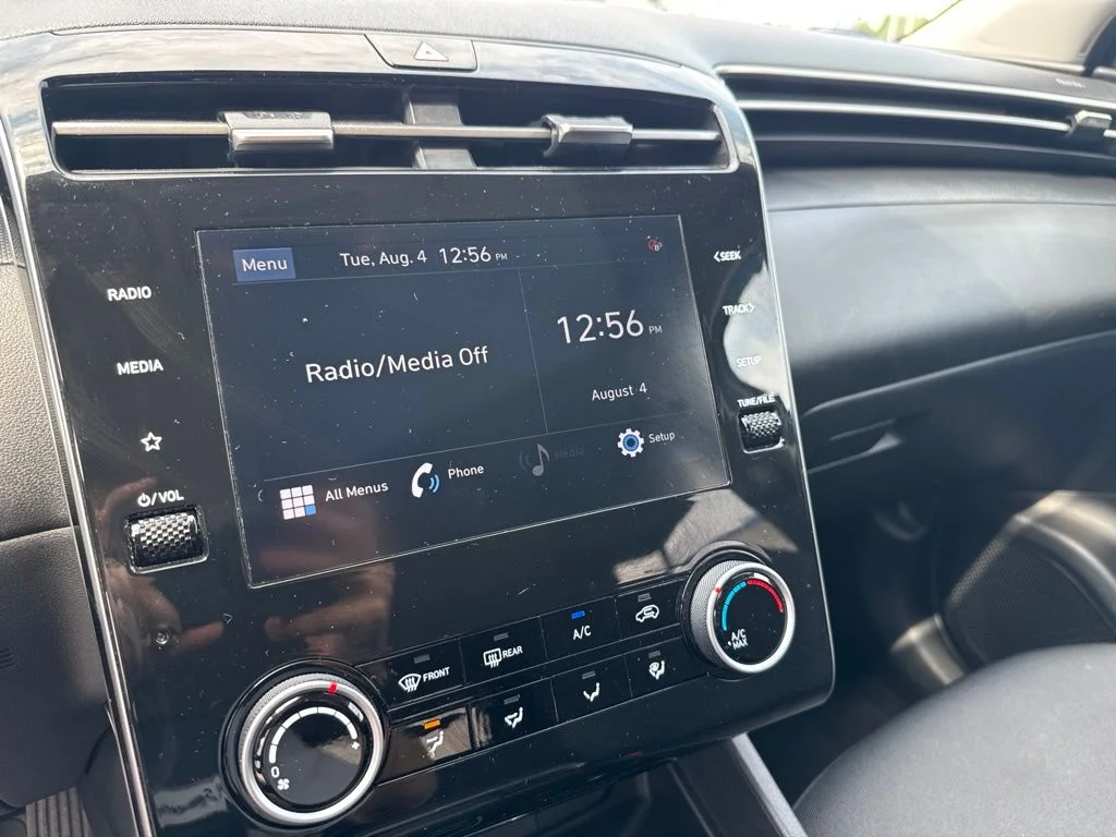 Used 2022 Quartz White Hyundai SEL image 18