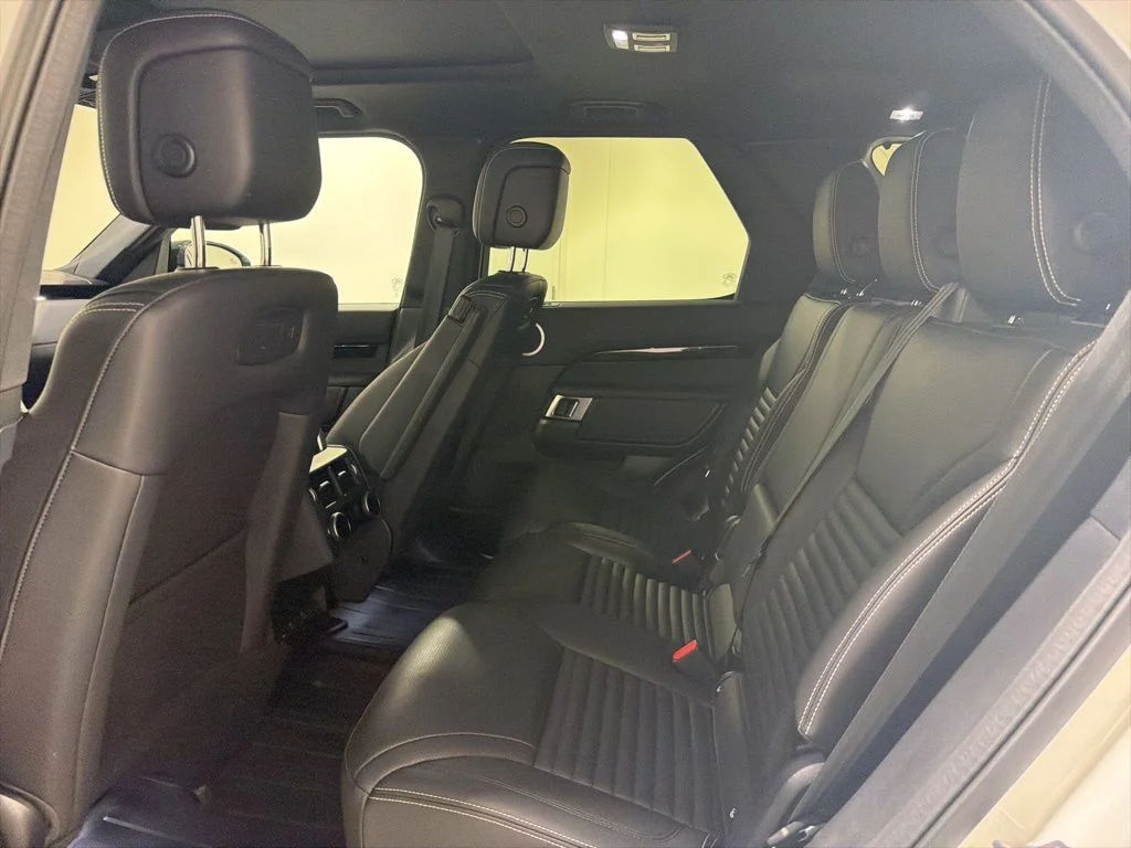Certified Used 2025 Fuji White Land Rover S image 22