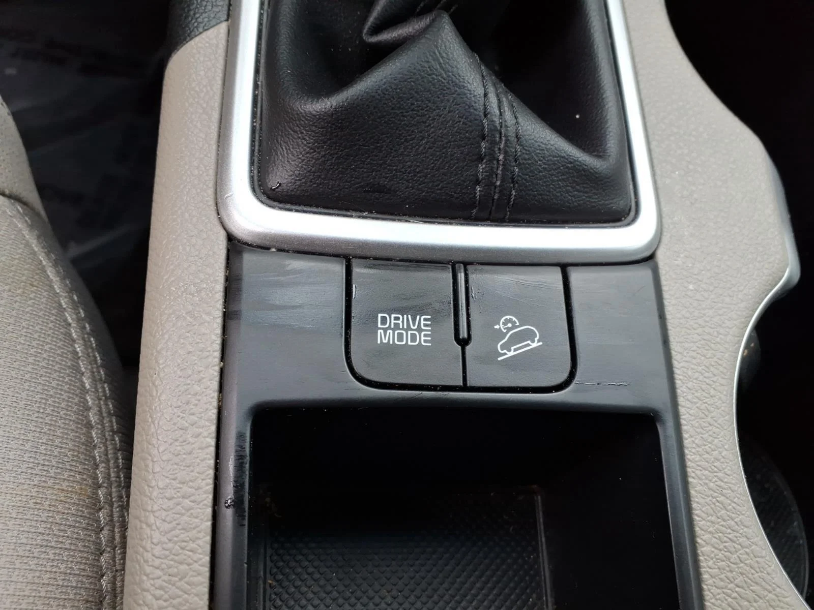 Used 2021 Snow White Pearl Kia LX image 6