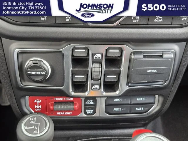 Used 2025 Green Jeep Rubicon image 27