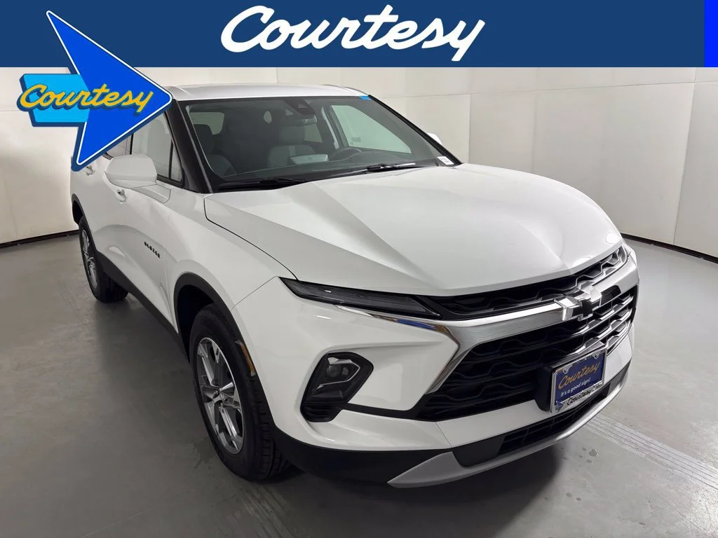 Certified Used 2026 Summit White Chevrolet 2LT image 1