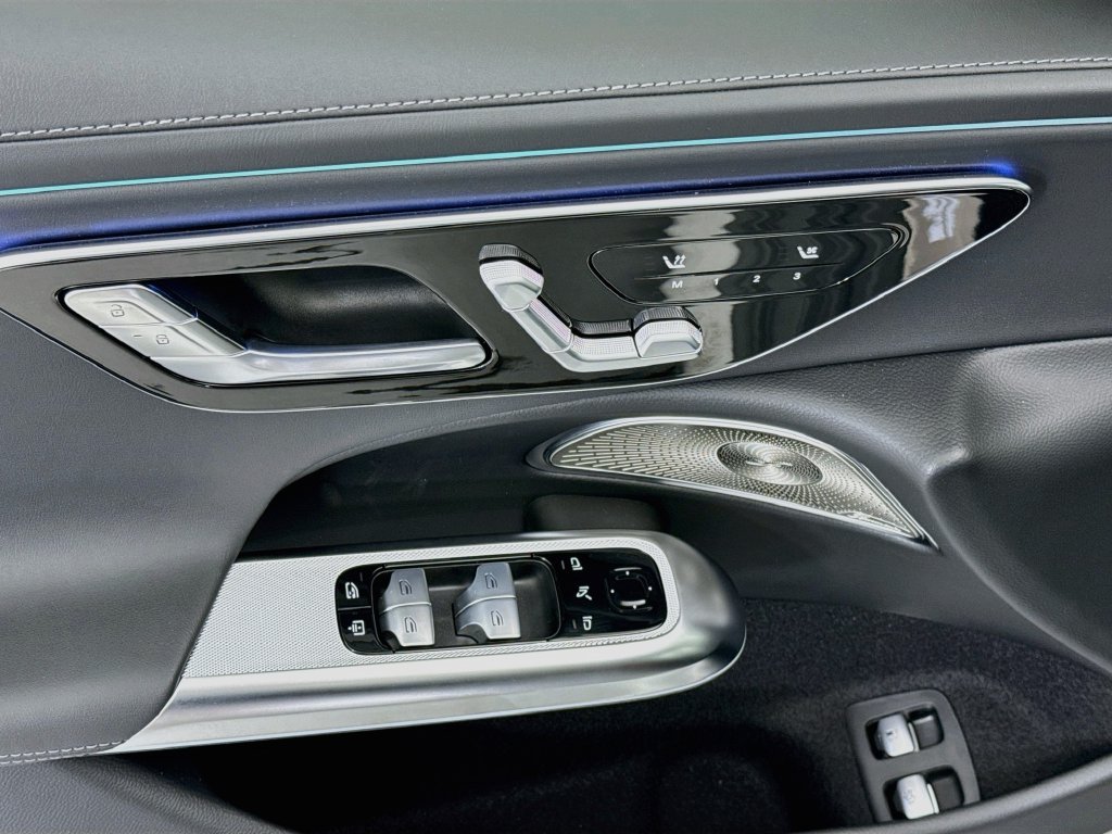 New 2027 MANUFAKTUR Alpine Grey Mercedes-Benz E 53 AMG® image 22