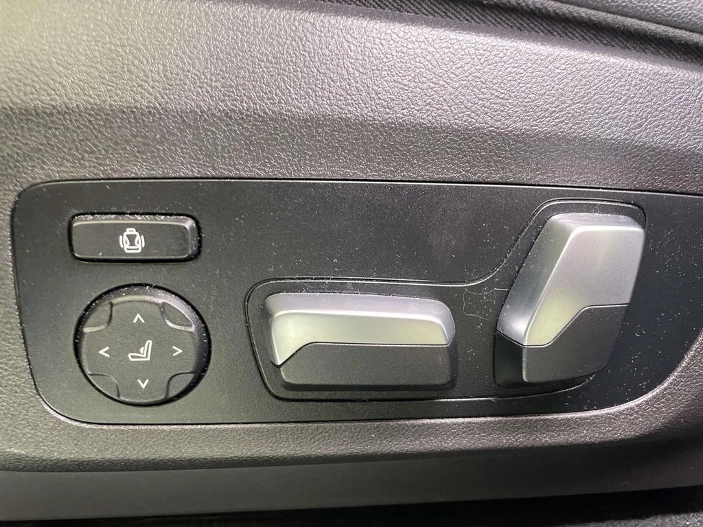 Used 2020 Gray BMW xDrive30i image 15