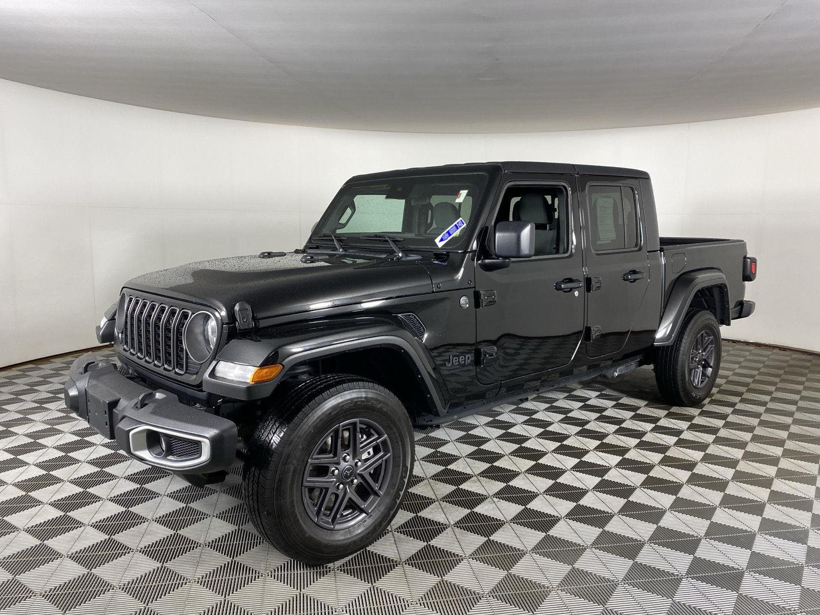 Used 2024 Black Clearcoat Jeep Sport S image 5