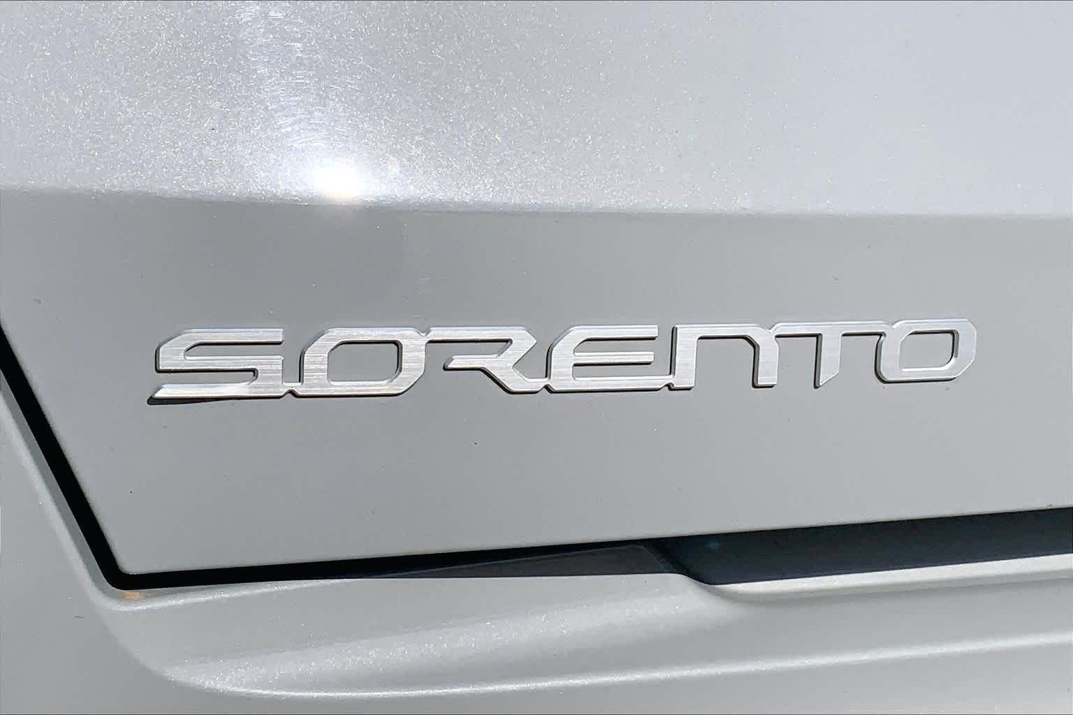 Certified Used 2023 Wolf Gray Kia SX image 31