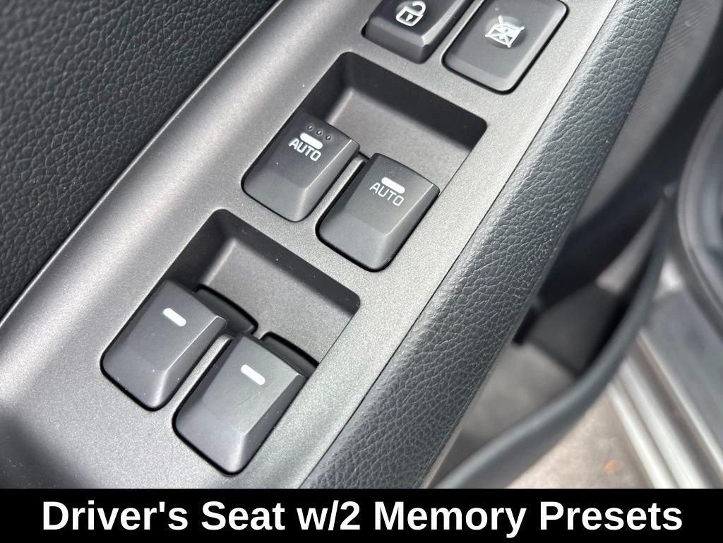 Used 2015 Gray Kia EX image 13