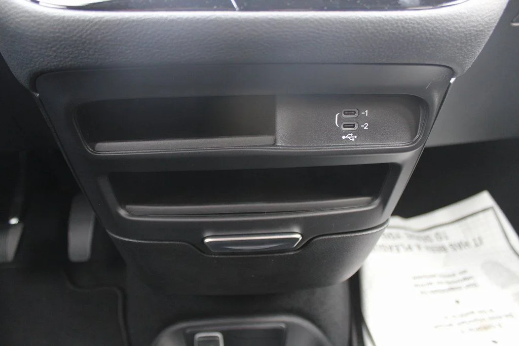 2026 Chrysler Pacifica Select - Photo 14