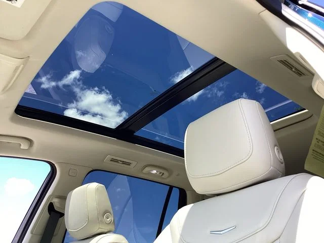 Used 2025 Emerald Cadillac Premium Luxury image 22