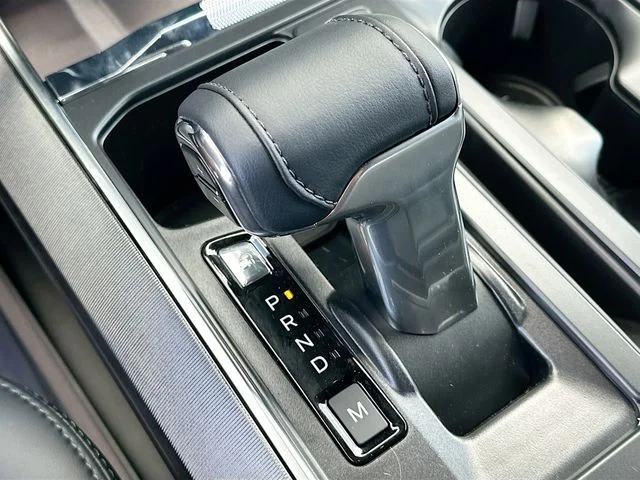 New 2025 White Metallic Ford Platinum image 12