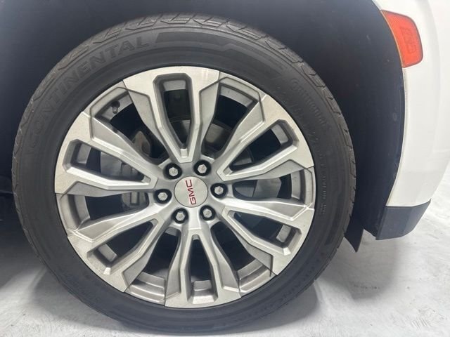 Used 2021 White GMC Denali image 4