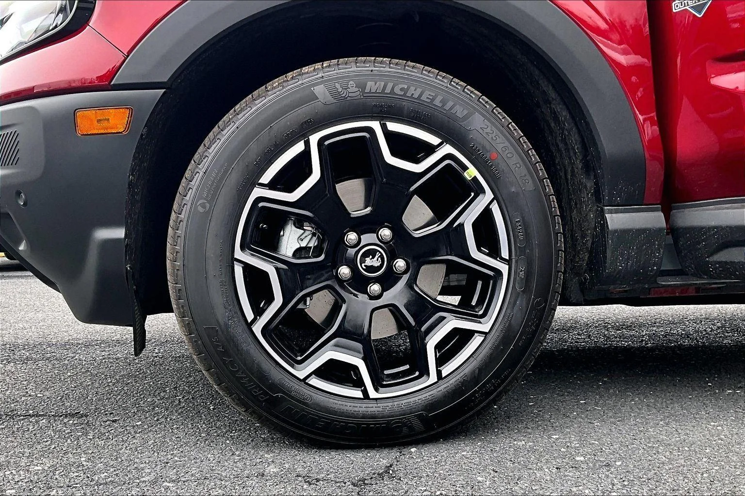New 2025 Ruby Red Metallic Tinted Clearcoat Ford Outer Banks® image 11