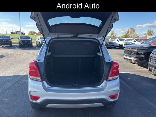 2022 Chevrolet Trax LT photo 3