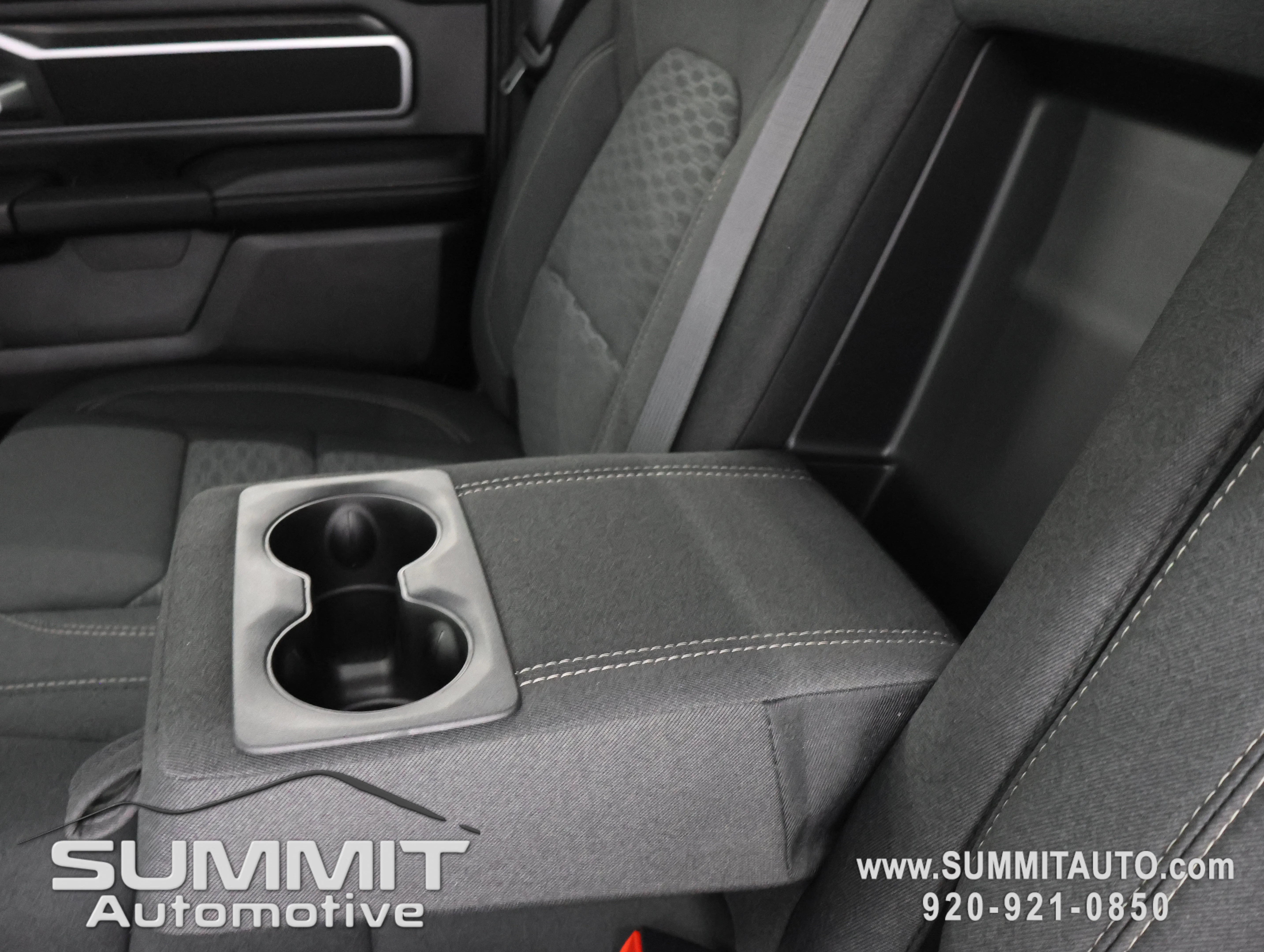 New 2026 Diamond Black Crystal Pearl-Coat Exterior Paint RAM Big Horn/Lone Star image 37