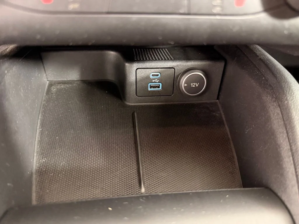 Used 2020 White Ford SE Sport image 28
