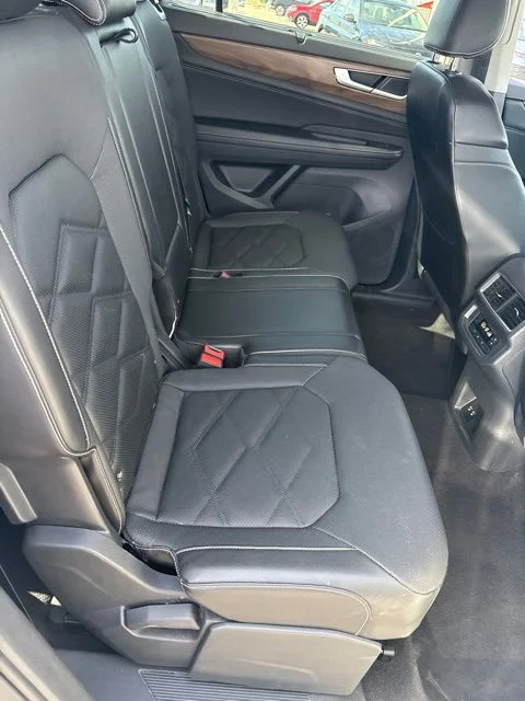 2024 Volkswagen Atlas SE w/Tech - Photo 30