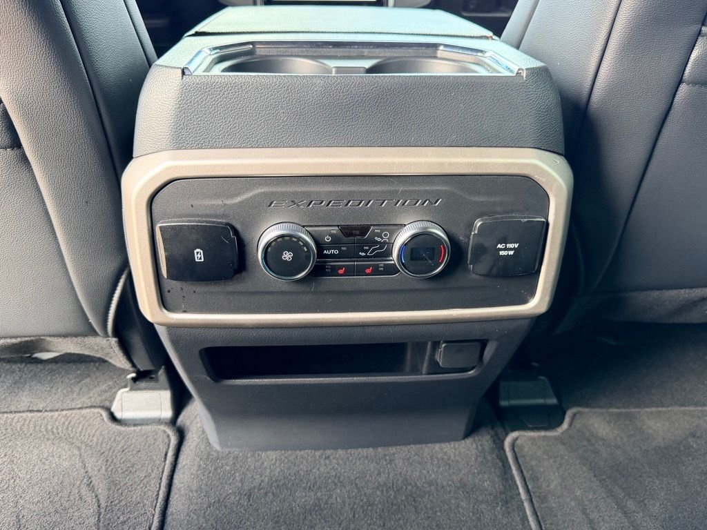 Used 2024 White Ford Limited image 18