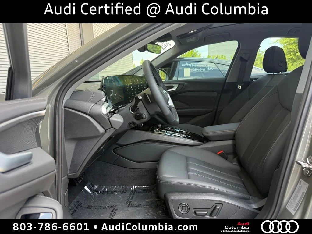 Used 2025  Audi 2.0T Premium image 21