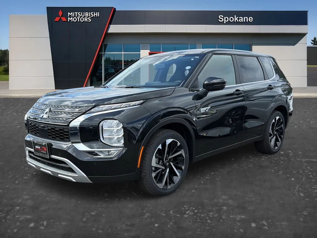 New 2025 Black Diamond Mitsubishi SE image 3