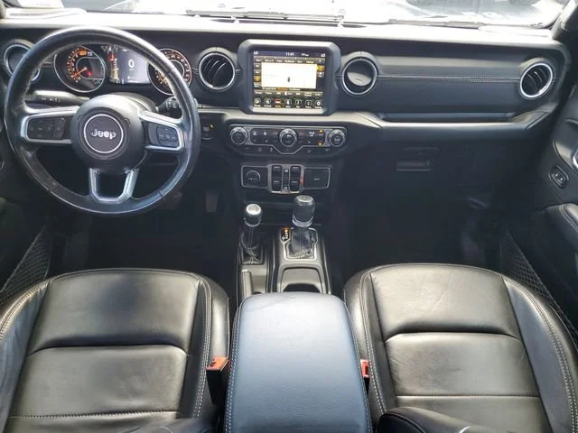 Used 2020 Black Jeep Sahara image 27