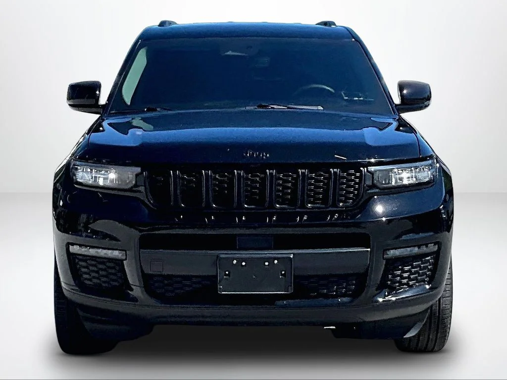 Used 2023 Black Jeep Limited image 4
