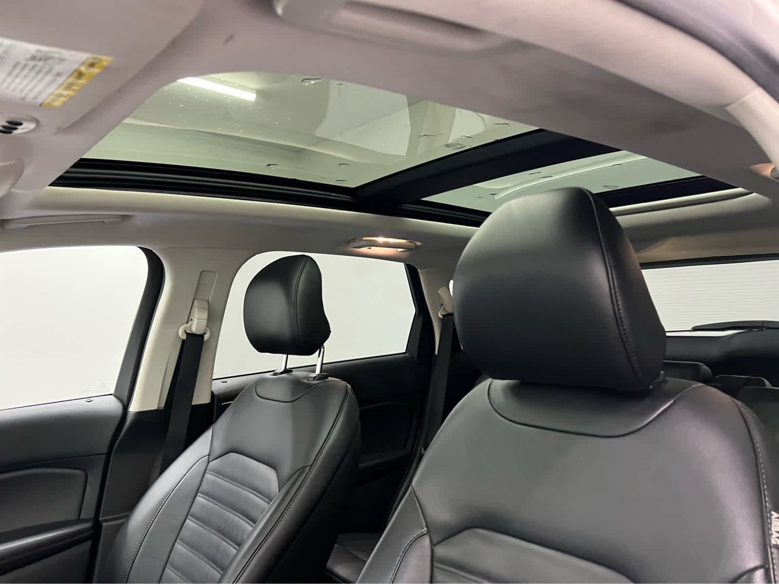 Used 2015 White Platinum Metallic Tri-Coat Ford SEL image 5