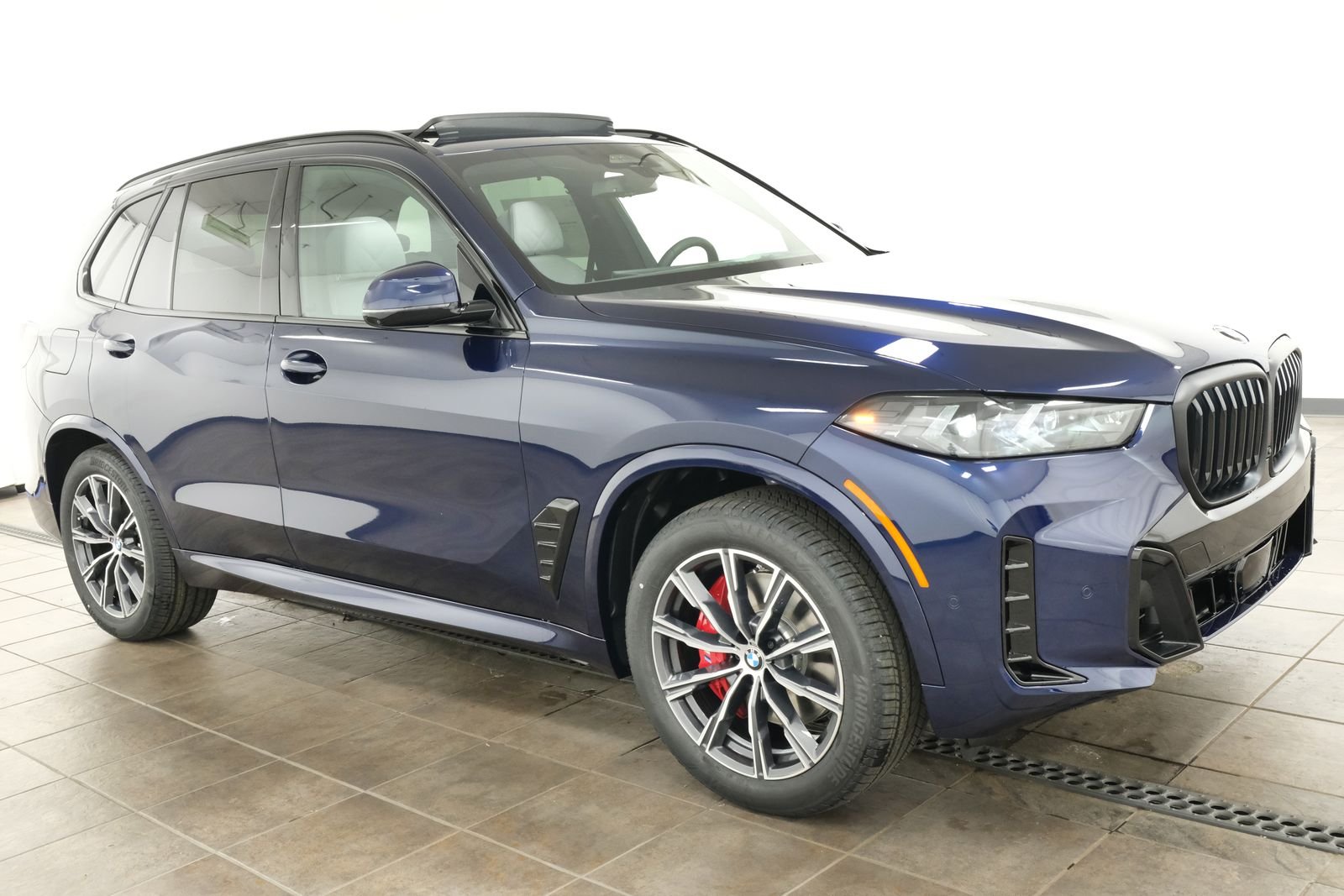 New 2026 Tanzanite Blue II Metallic BMW xDrive40i image 9