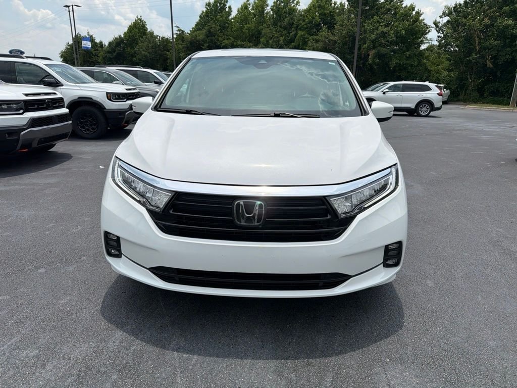 Used 2024 Silver Honda EX-L image 2