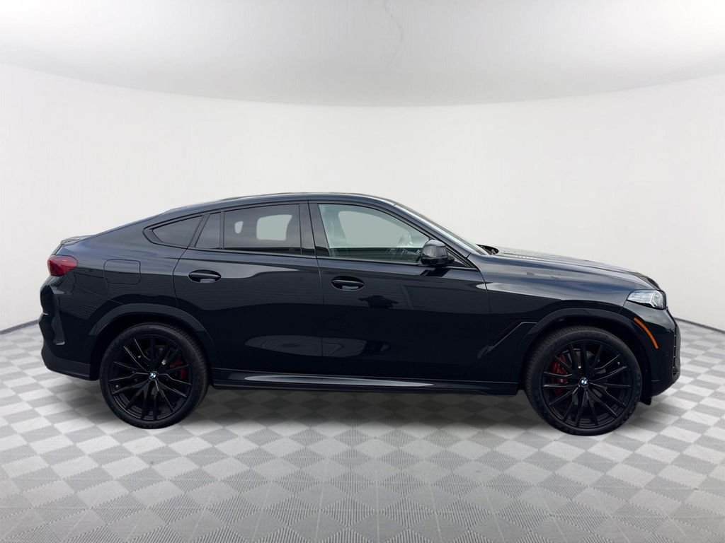 Used 2024 Black BMW xDrive40i image 3