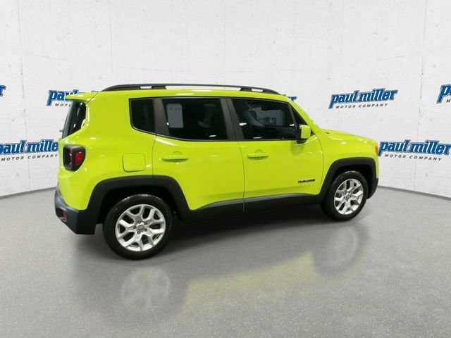 Used 2017 Green Jeep Latitude image 12