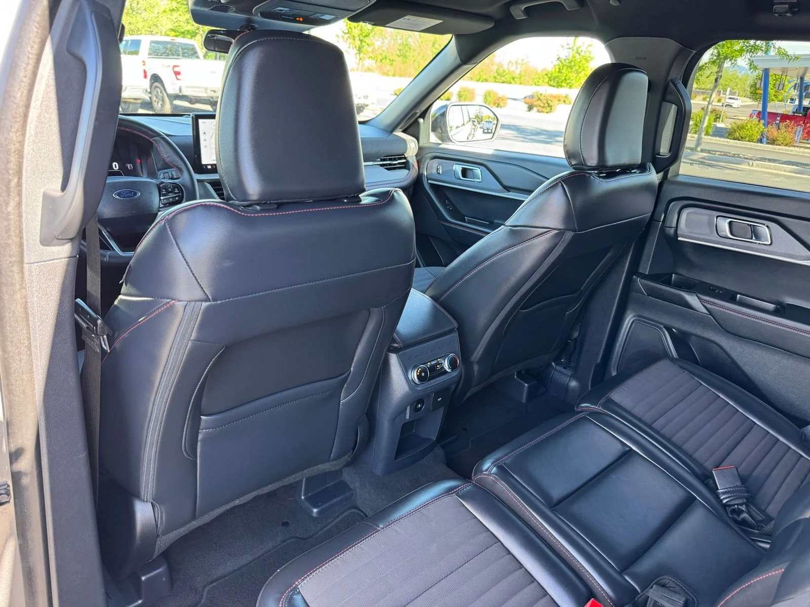 Used 2025 Gray Ford ST-Line image 28