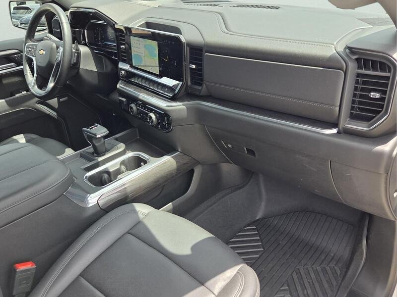 Used 2025 Pearl CHEVROLET 4WD CREW CAB 147" LTZ image 19