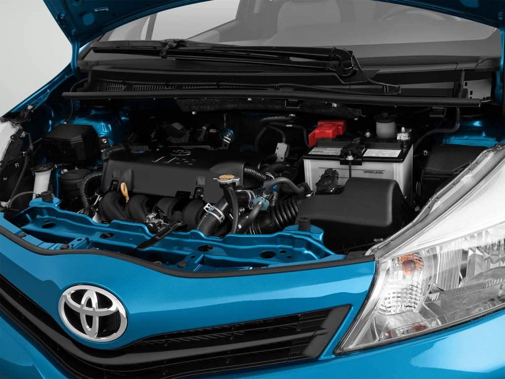 Used 2013 Blue Toyota LE image 19