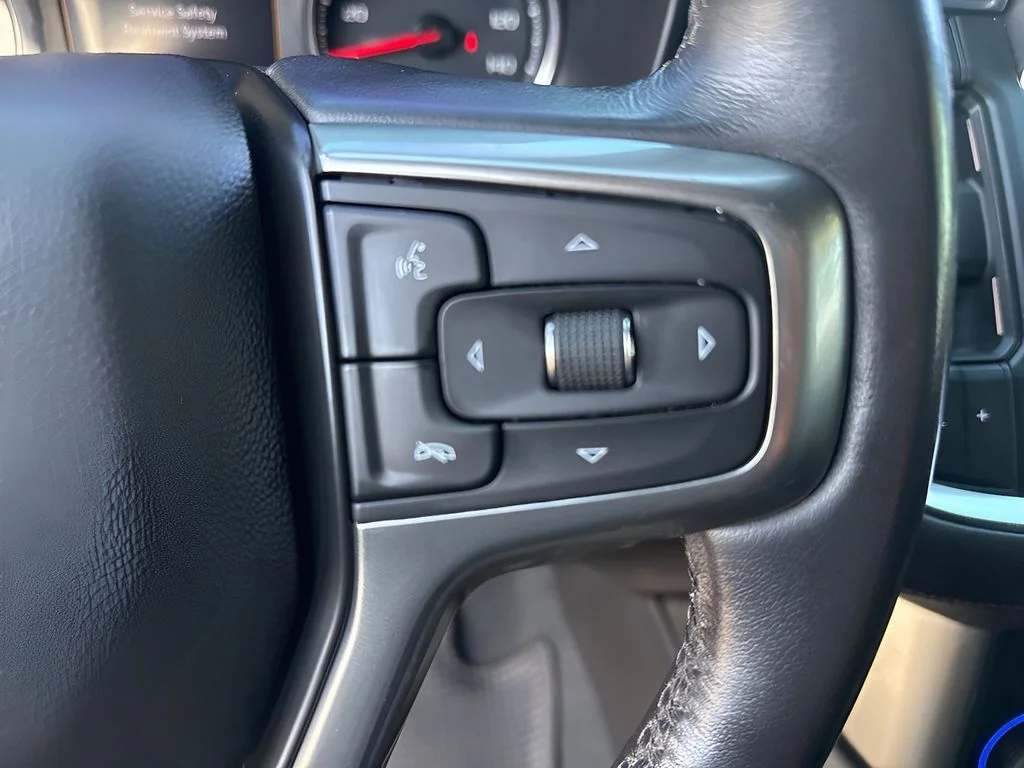 Used 2021 White Chevrolet LT image 22