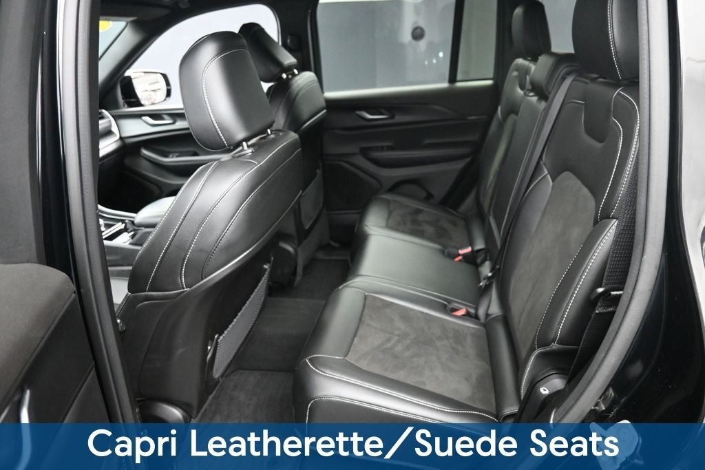 Used 2023 Black Jeep Altitude X image 14