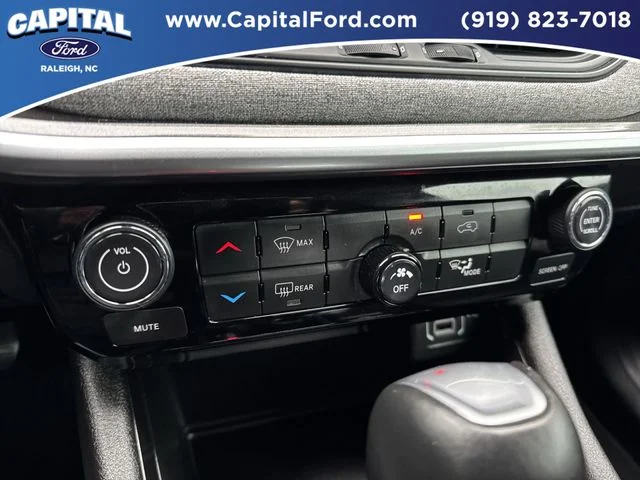 Used 2025 Black Jeep Latitude image 29