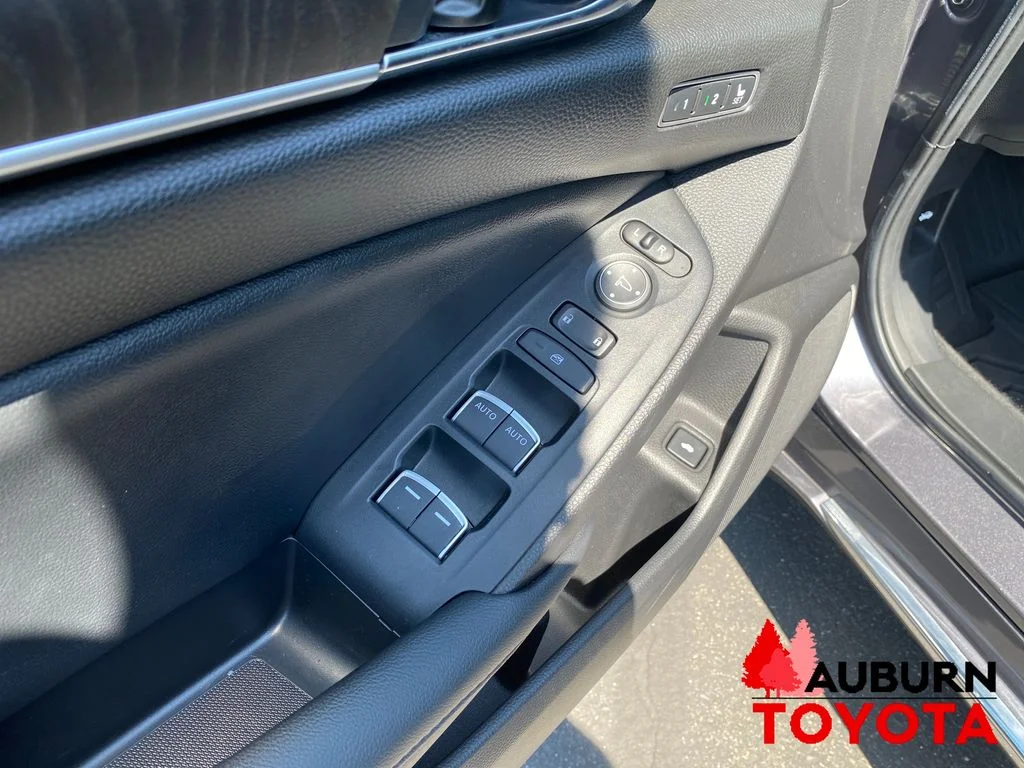 Used 2022  Honda Touring image 10