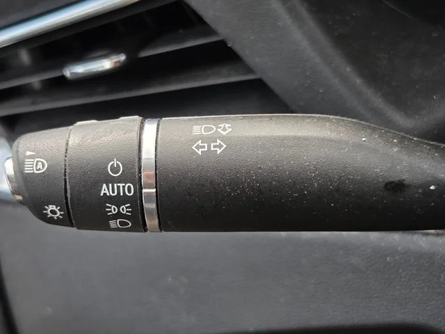 Used 2024 White Buick Essence image 20
