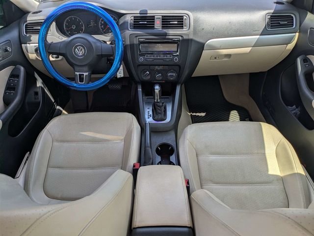 Used 2013 Gray Volkswagen 2.5L SE image 15
