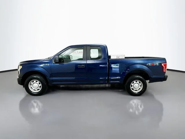 Used 2015 Blue Ford XL image 4
