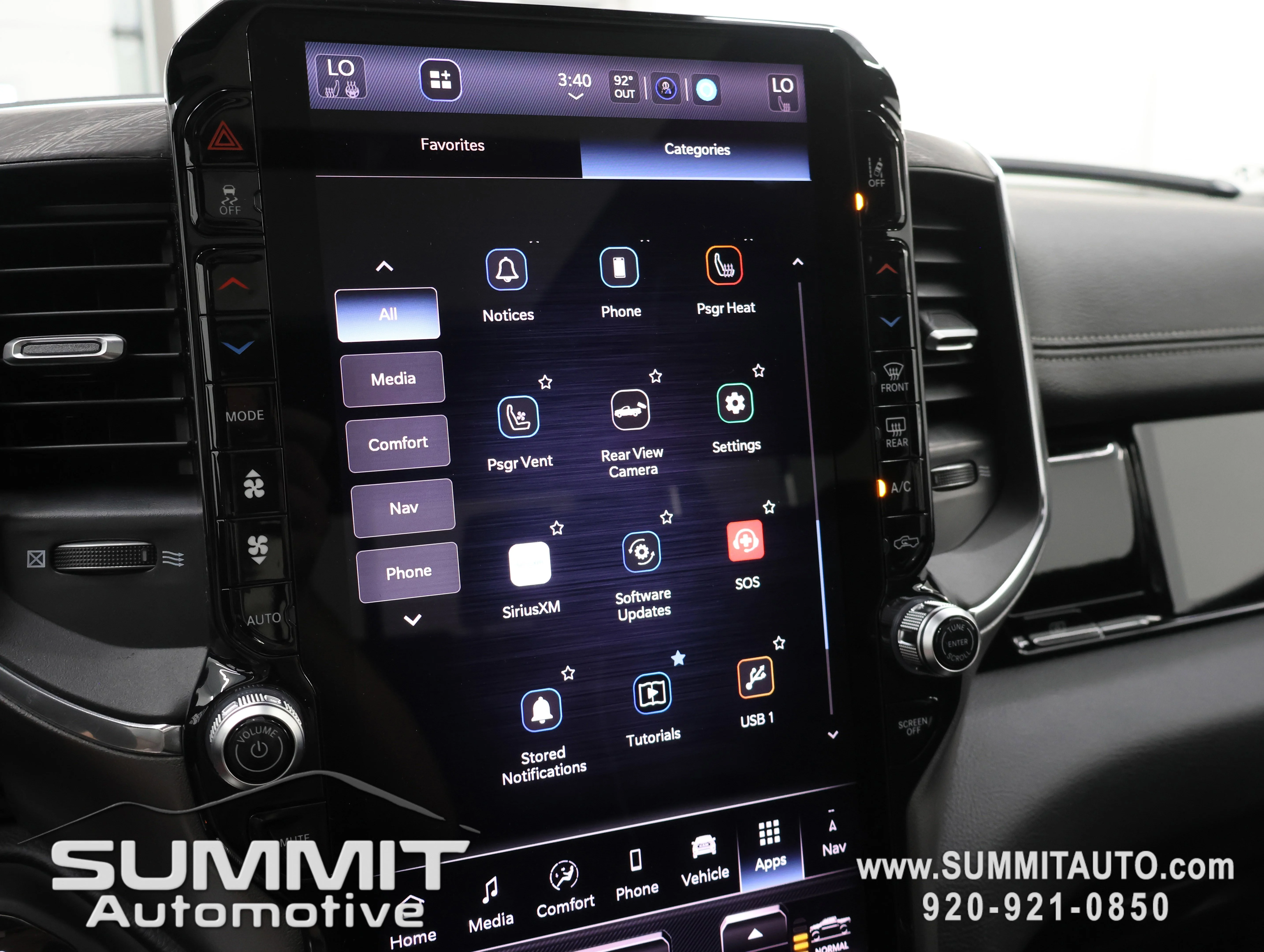 New 2026 Diamond Black Crystal Pearl-Coat Exterior Paint RAM Laramie image 65