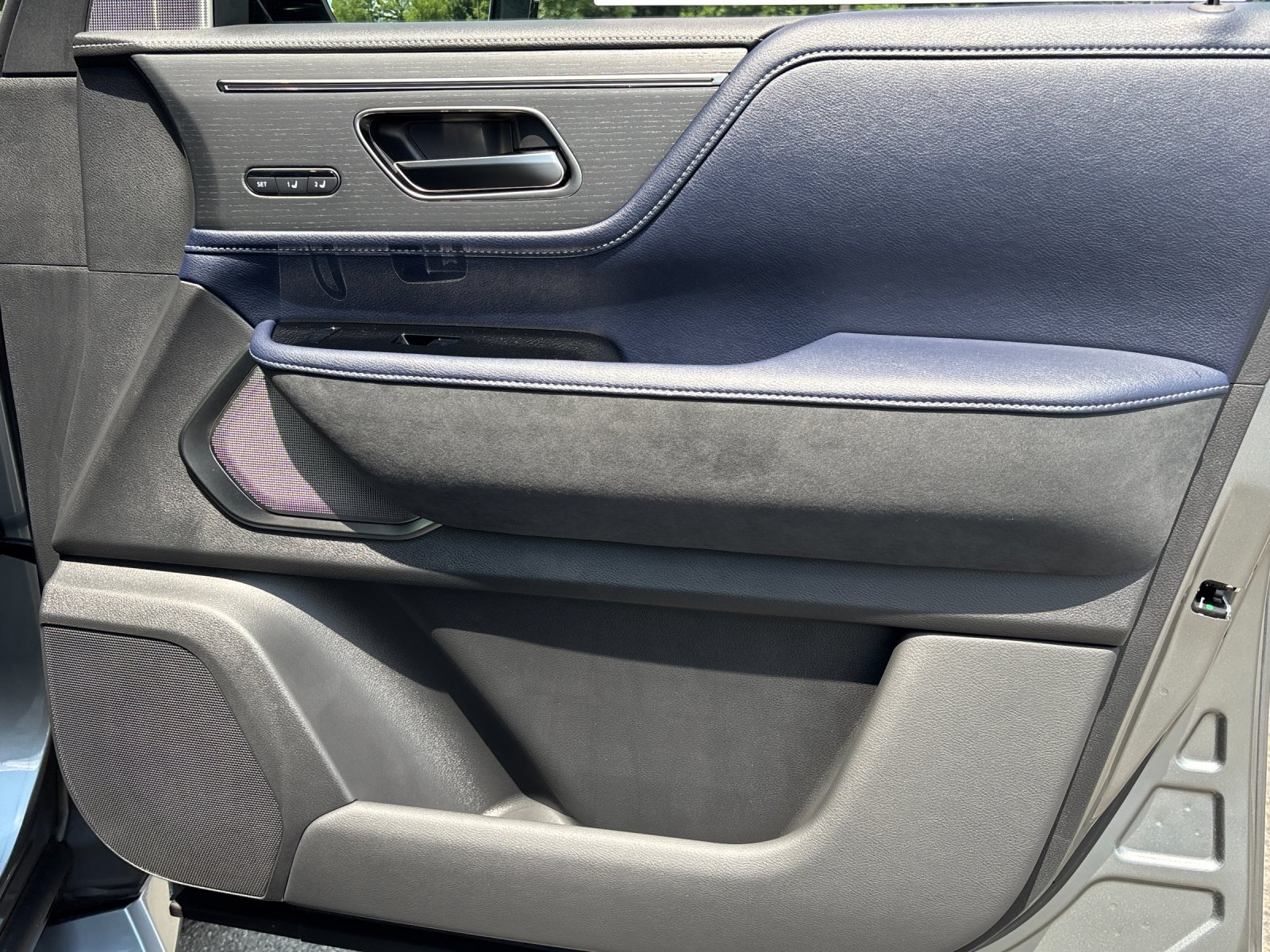 New 2027 DYNAMIC METAL INFINITI Sport 4WD image 39
