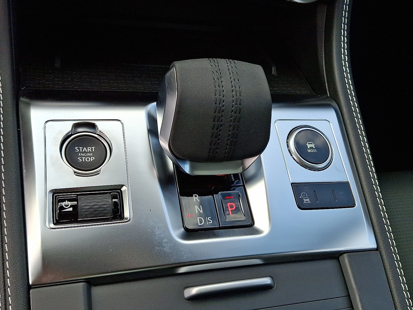 2026 Jaguar F-Pace R-Dynamic S - Photo 12